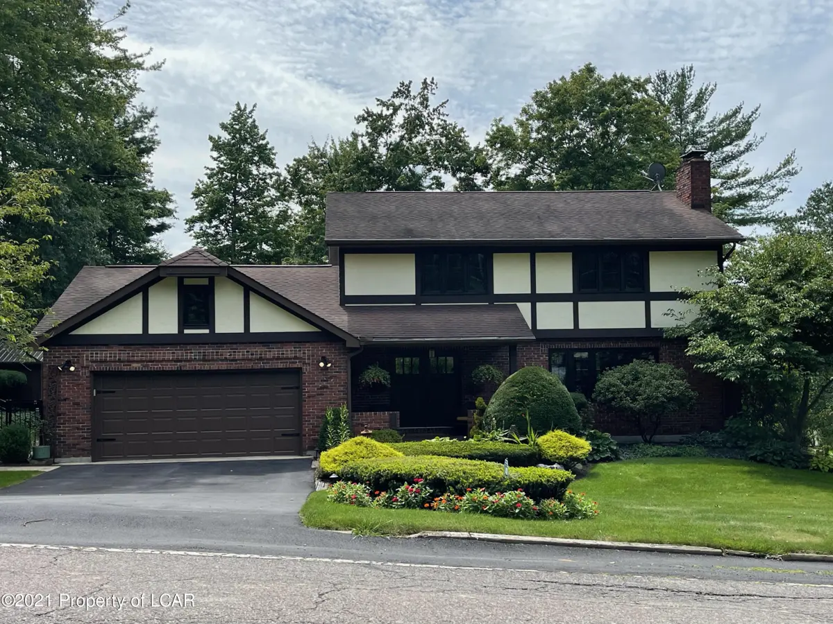 183 Irem Road, Dallas in Dallas