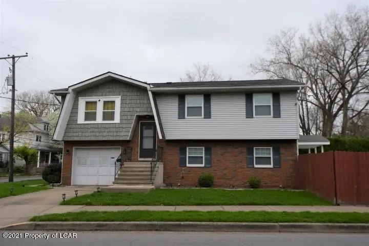 392 Northampton Street, Edwardsville in Edwardsville