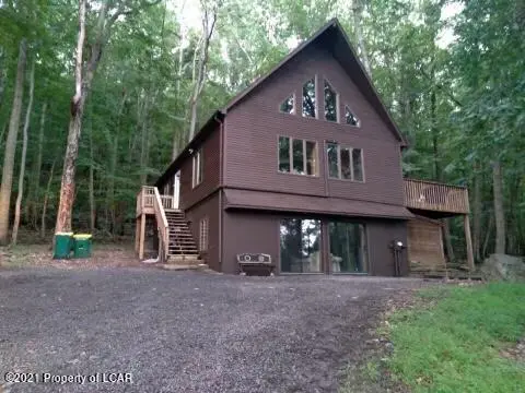 318 W Tuscarora Drive, Hazleton in Hazleton