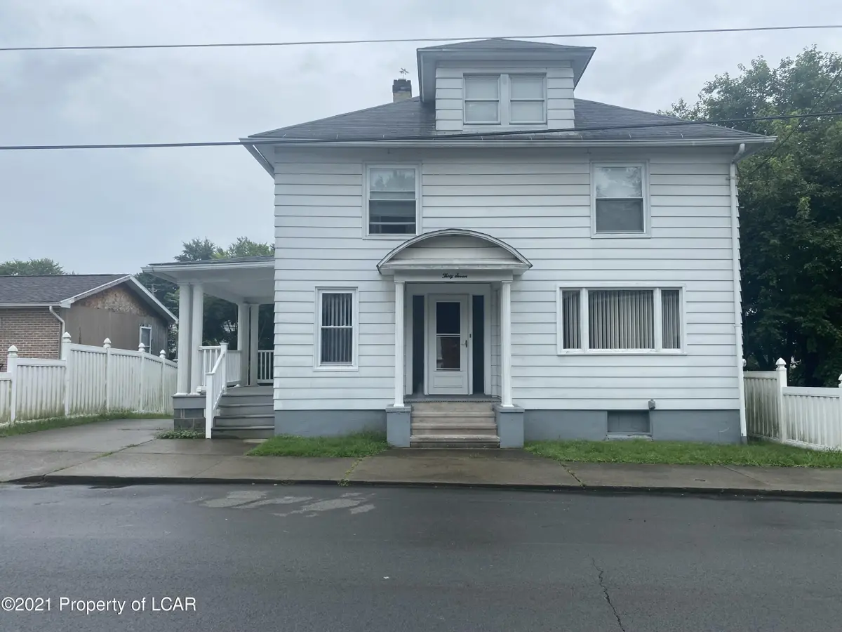 37 Wood Street, Pittston in Pittston