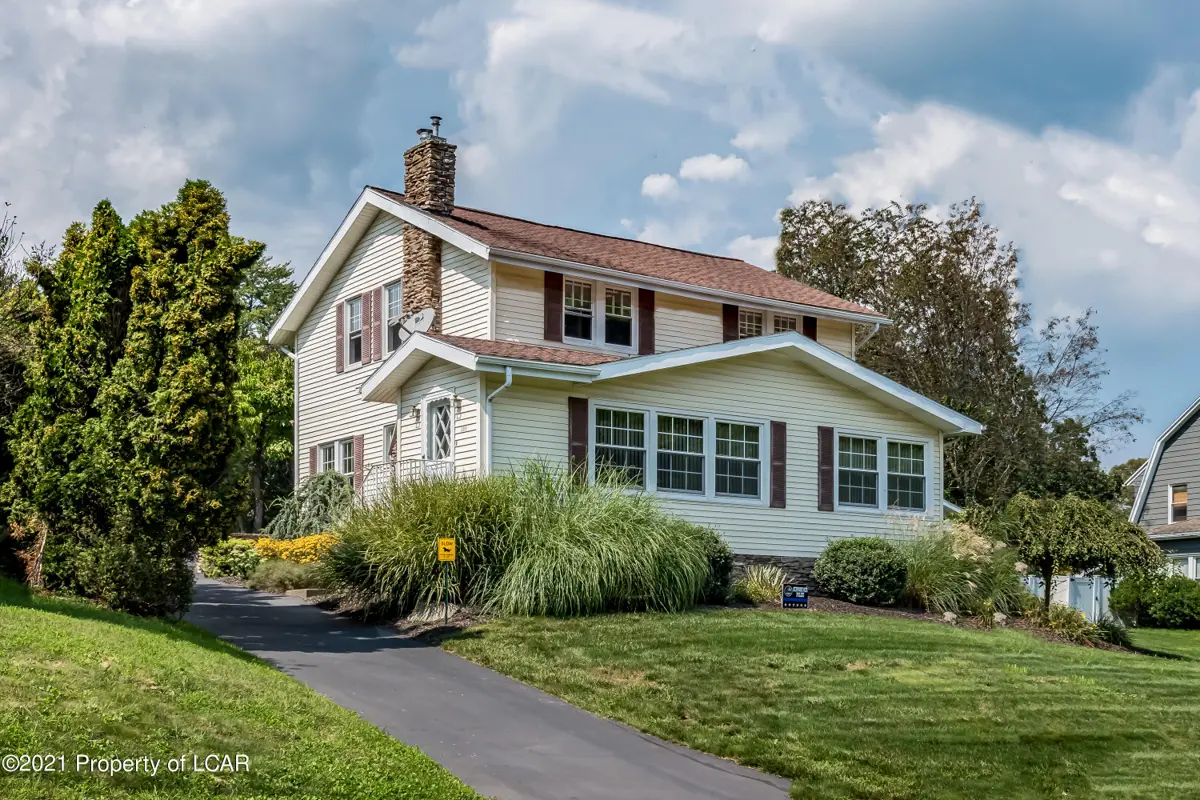 136 E Center Street, Shavertown in Shavertown