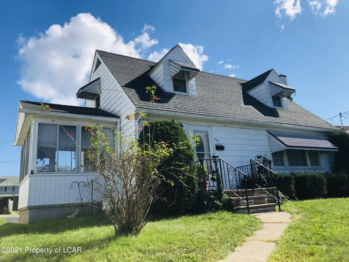 104 East Newport Street, Hanover Township in Hanover Township
