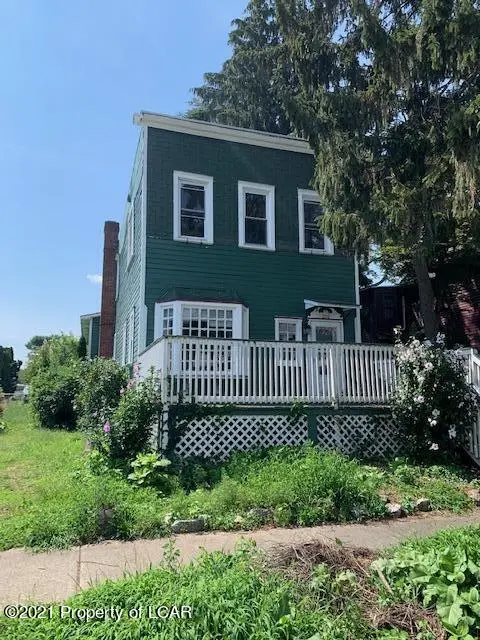 212 W Division Street, Hanover Township in Hanover Township