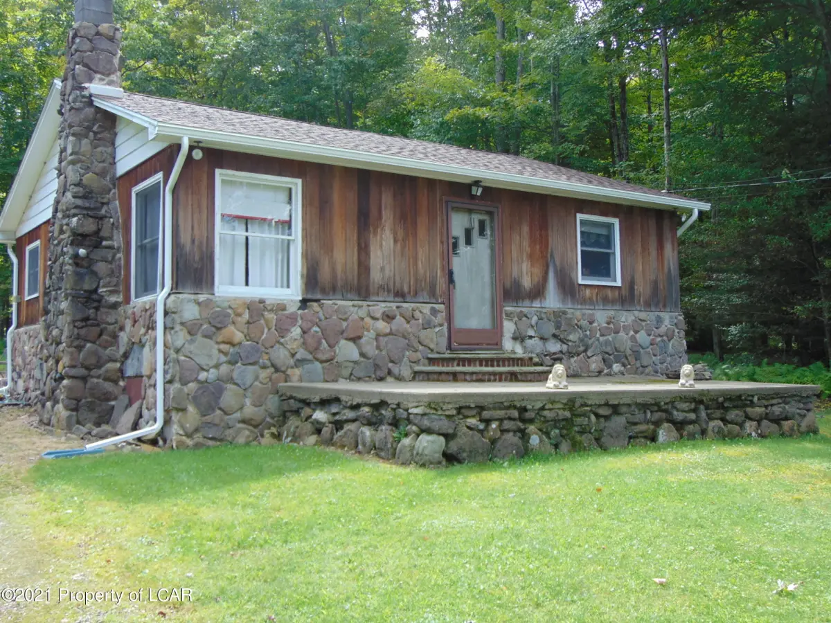 Cottage Lane, Harveys Lake in Harveys Lake
