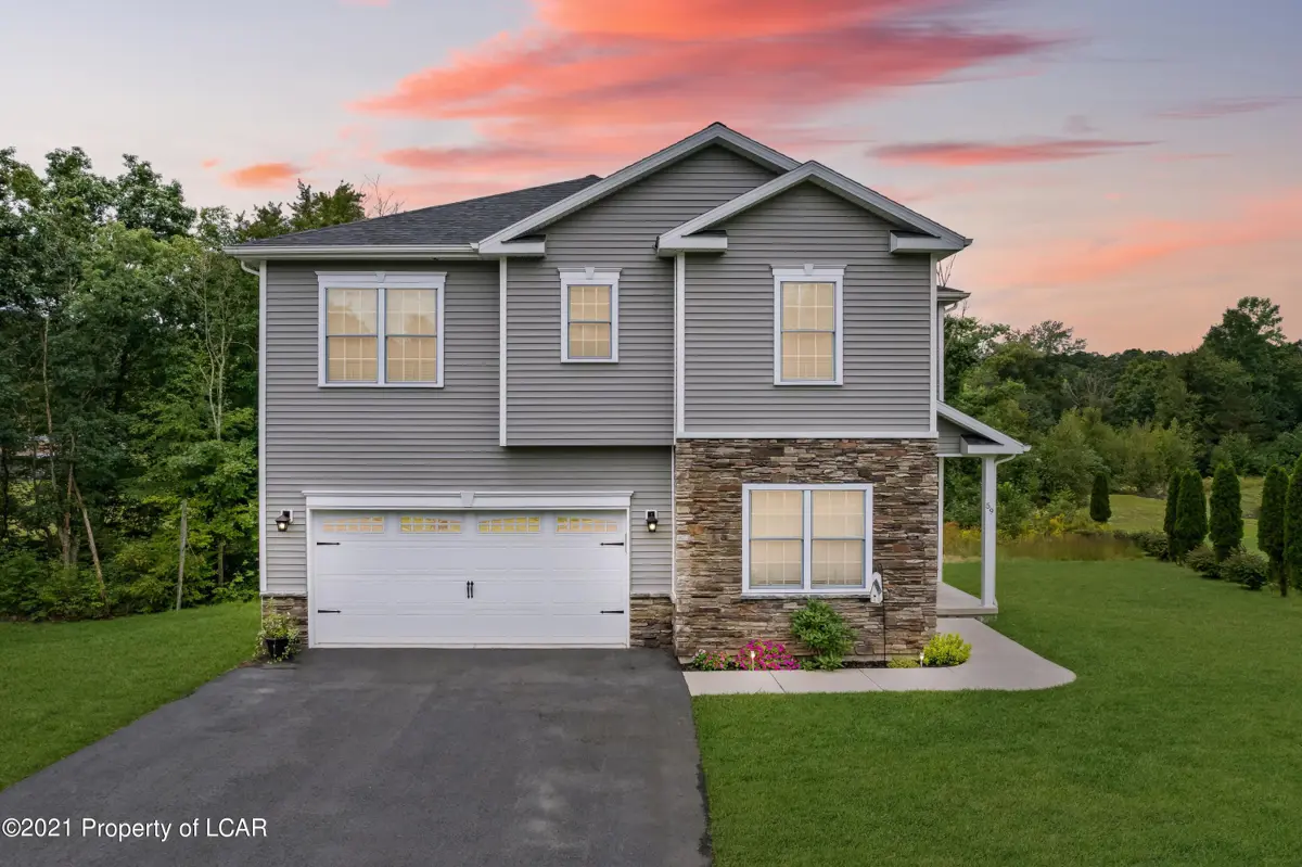 59 Whispering Way, Jenkins Township in Jenkins Township
