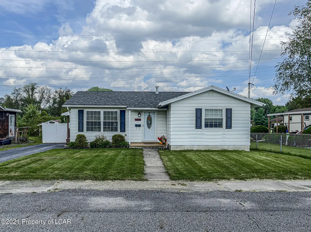 318 Roosevelt Street, Exeter in Exeter