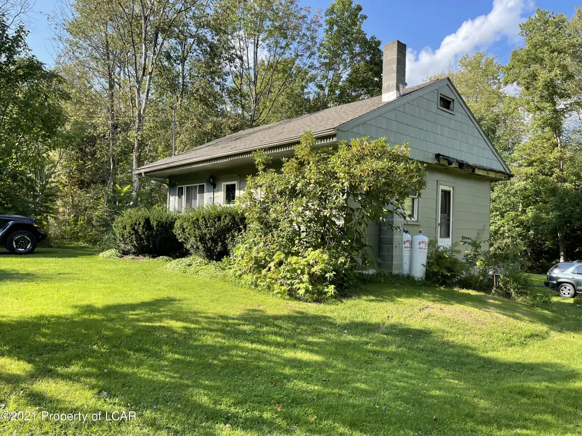 354 Kunkle Road, Dallas Township in Dallas Township