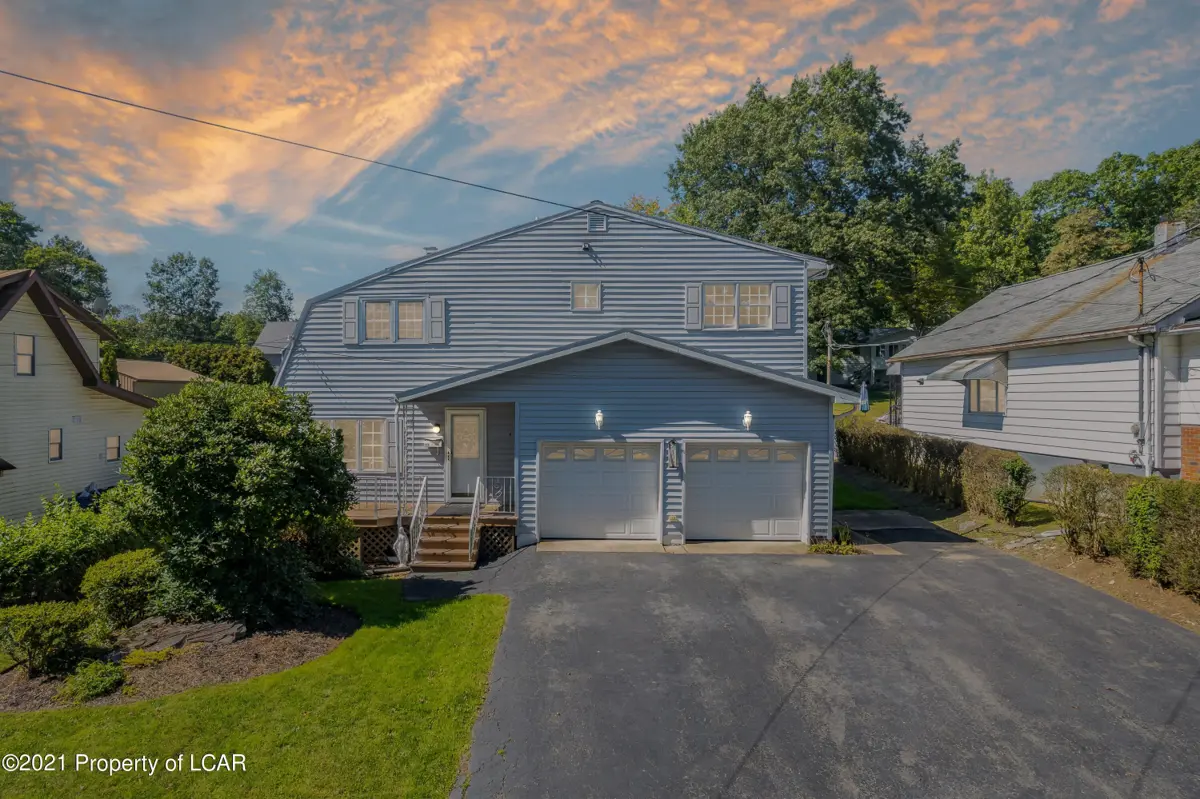 172 Hillcrest Avenue, Shavertown in Shavertown
