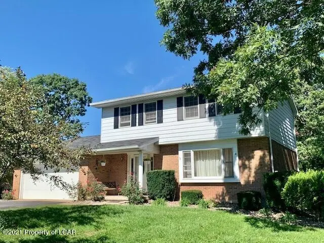 905 Aspen Drive, Mountain Top in Mountain Top