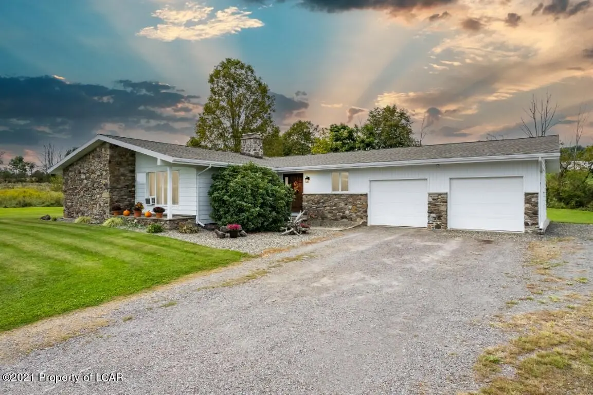 283 Twin Brook Road, Shickshinny in Shickshinny