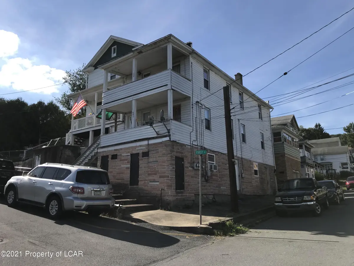 401 1st Street, Plymouth in Plymouth
