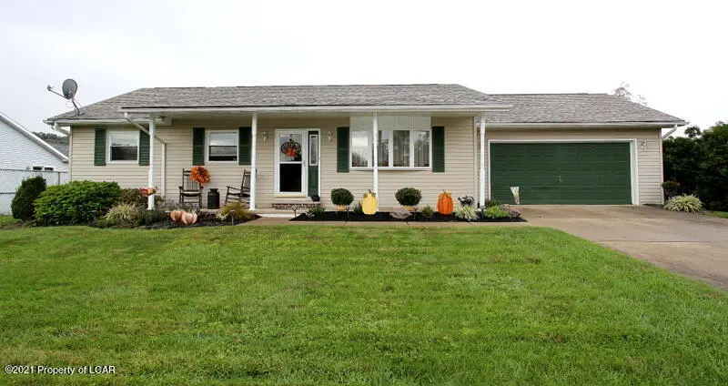 123 W Sparrow Drive, Larksville in Larksville