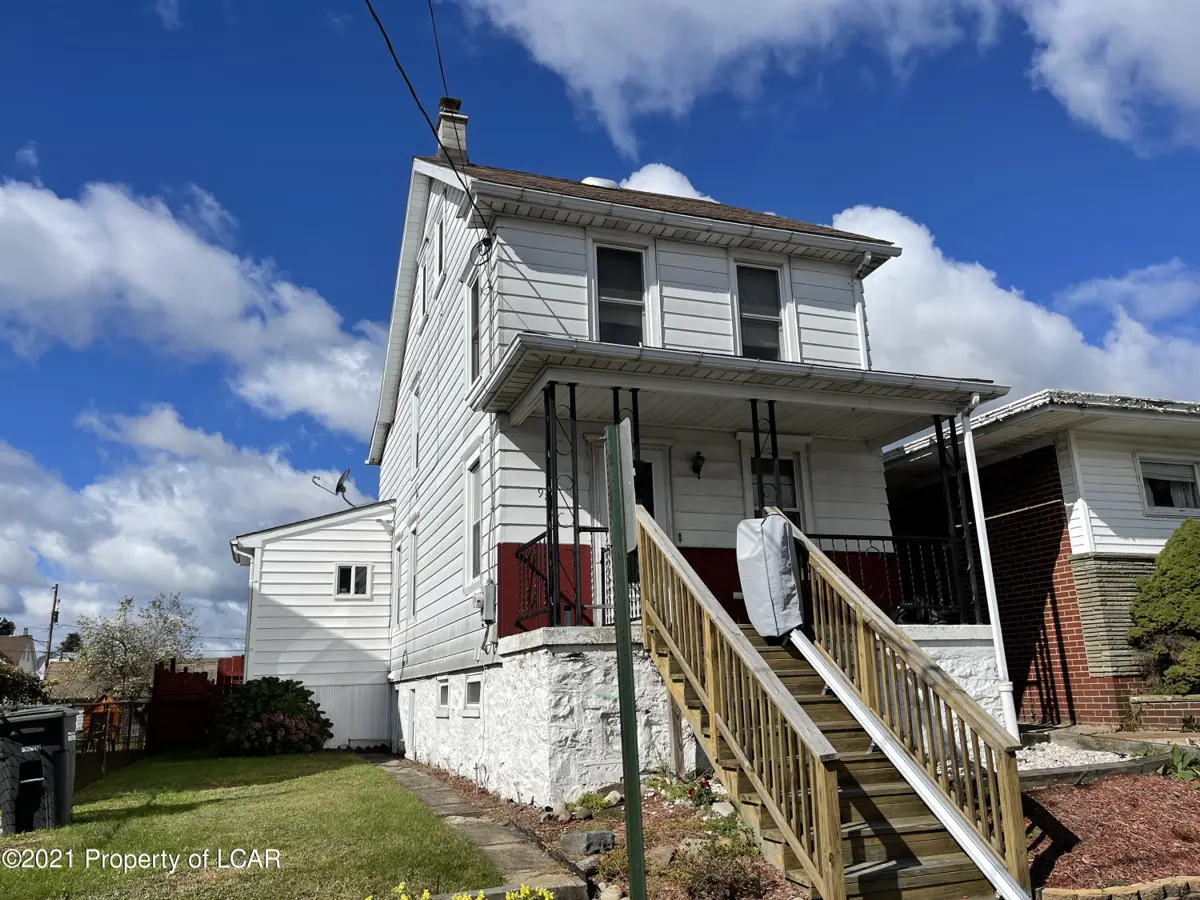 984 N Locust Street, Hazleton in Hazleton