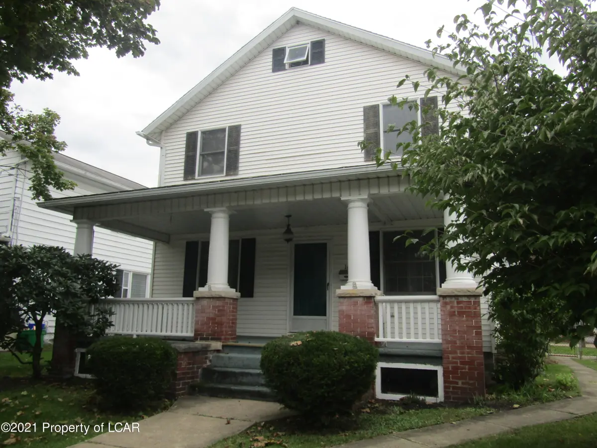 16 Elm Street, West Pittston in West Pittston