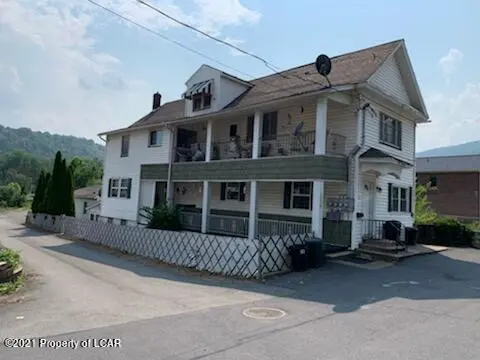 6 E Poplar Street, West Nanticoke in West Nanticoke