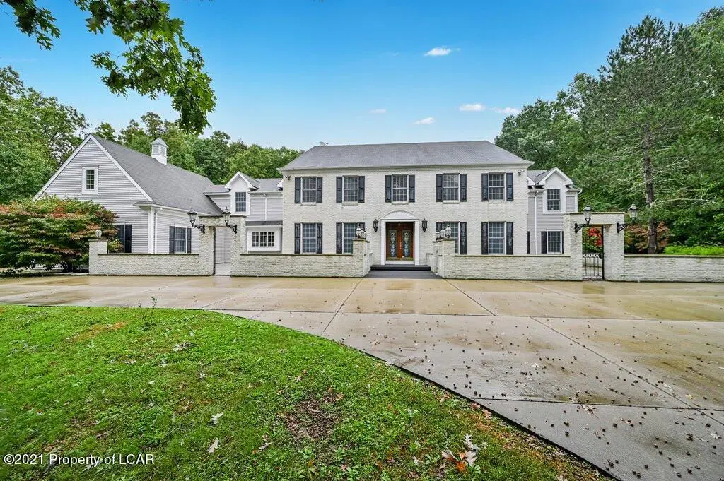 229 Country Club Drive, Mountain Top in Mountain Top