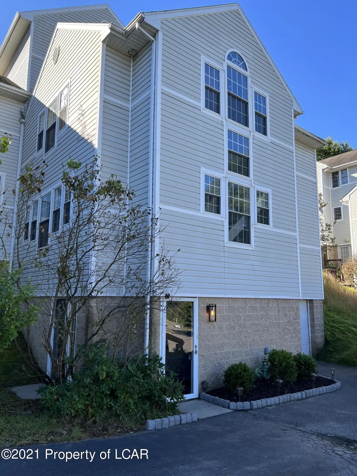 16 Allenberry, Hanover Township in Hanover Township