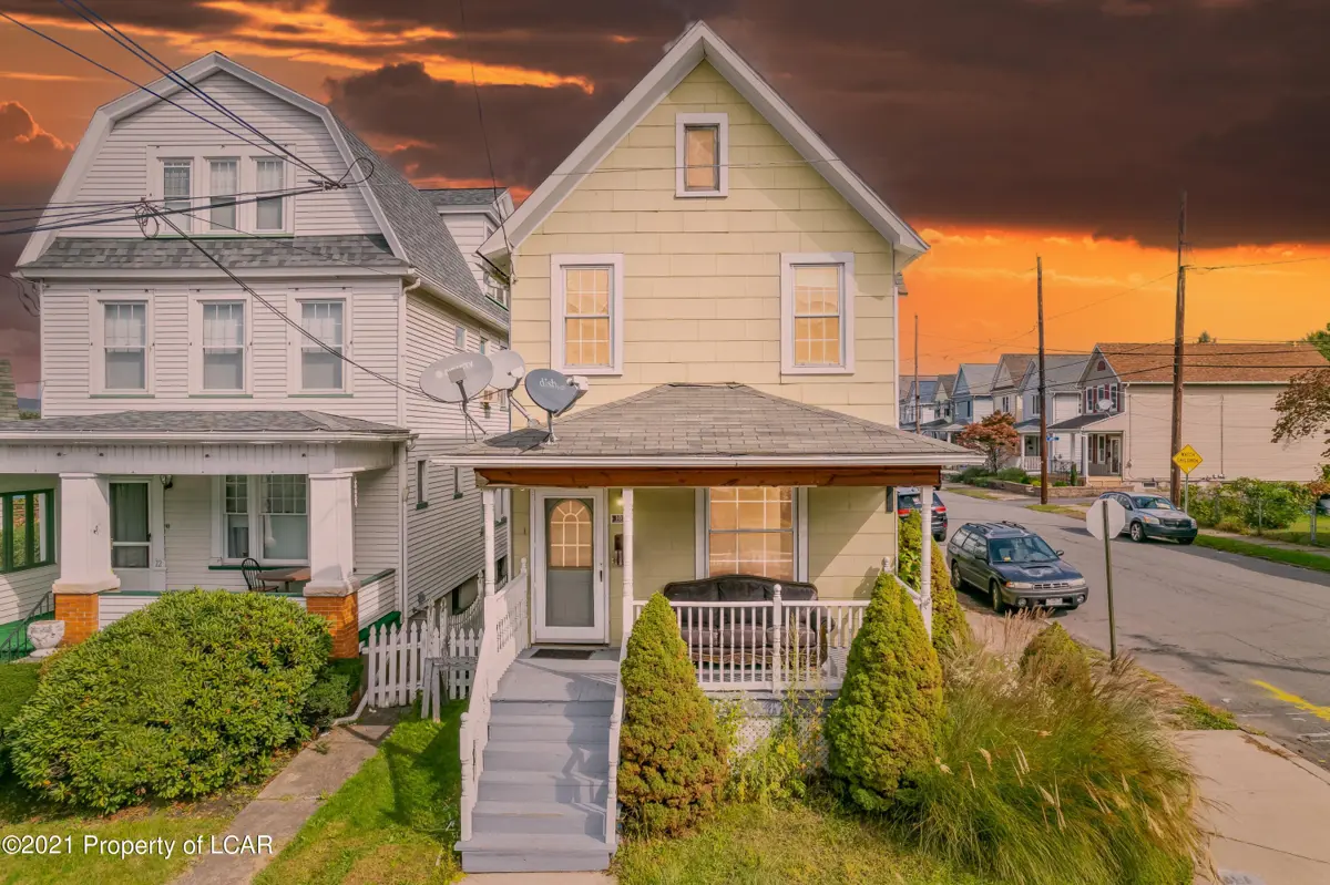 10 Oxford Street, Hanover Township in Hanover Township