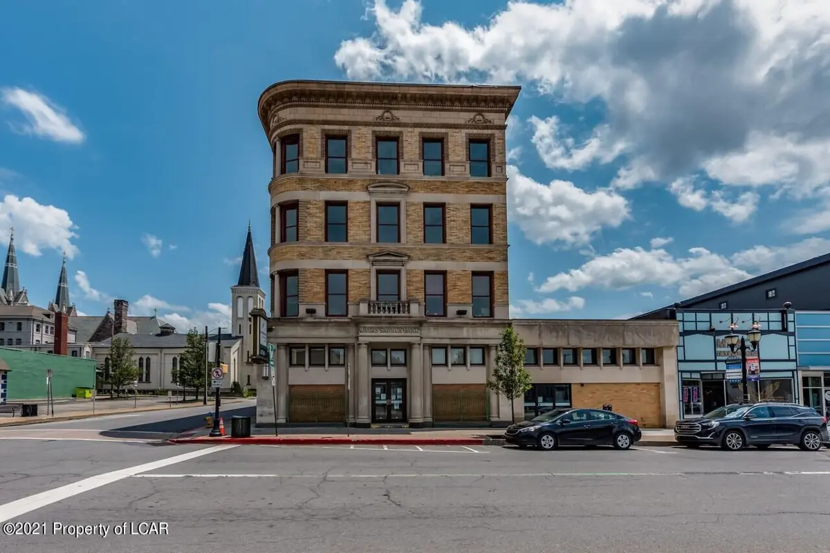 2 S Main Street, Pittston in Pittston