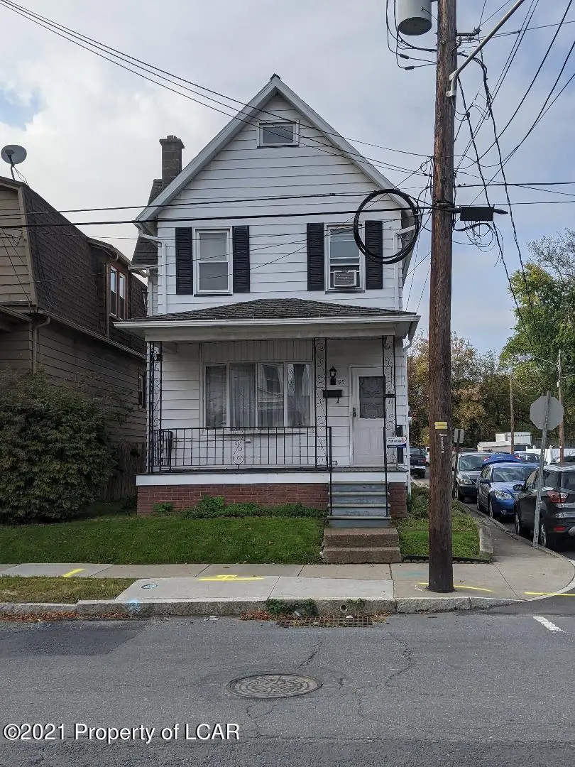 95 Oxford Street, Hanover Township in Hanover Township
