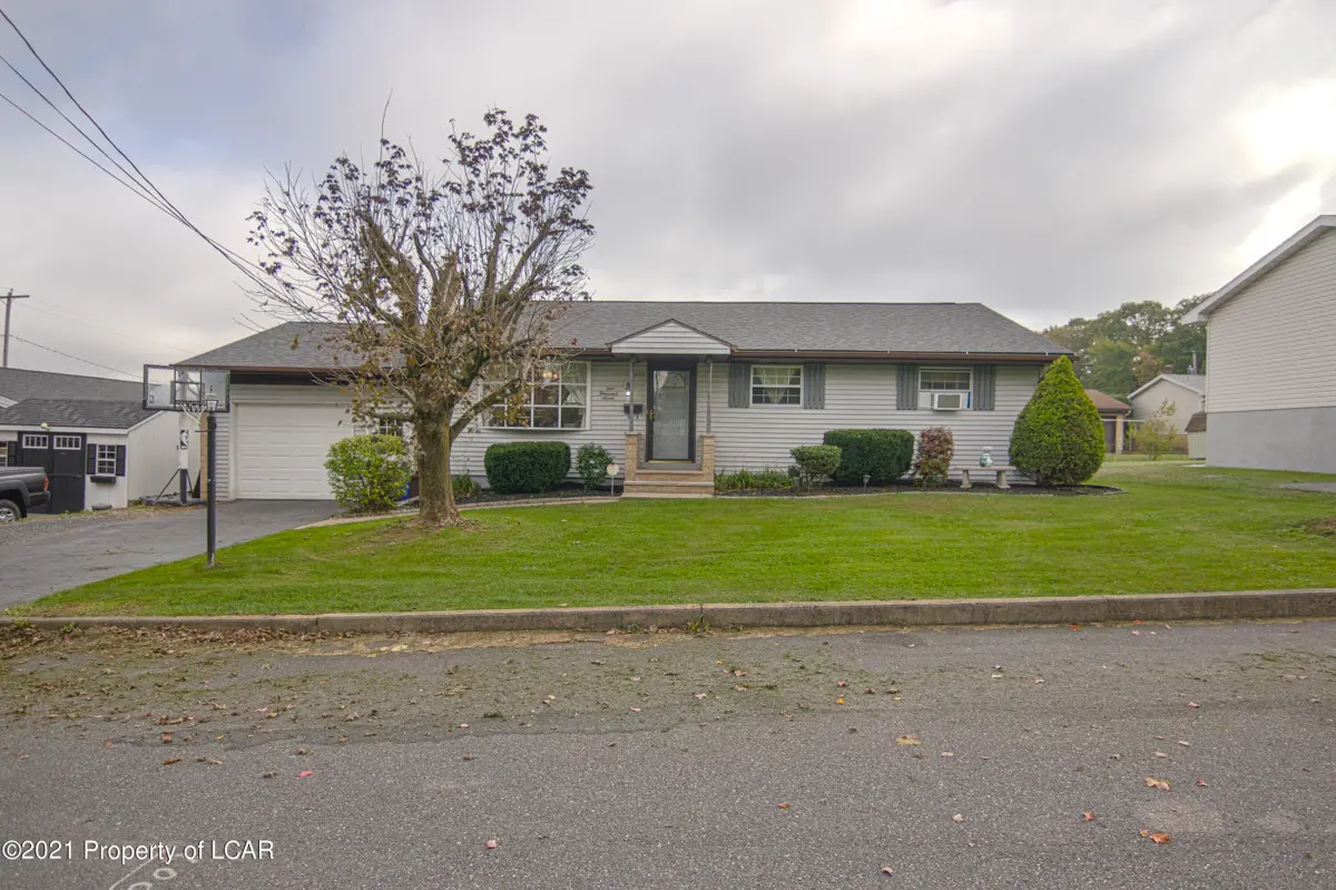 1007 N Manhattan Court, Hazleton in Hazleton