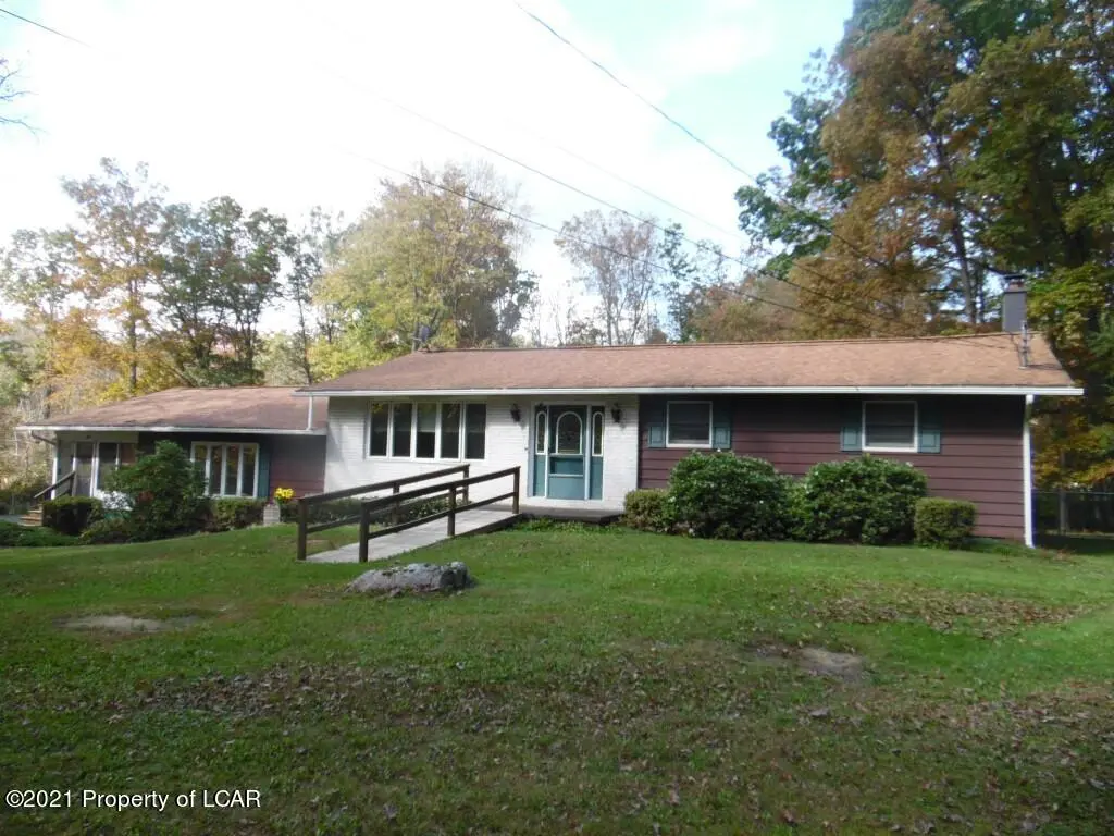 3045 Nuangola Road, Mountain Top in Mountain Top