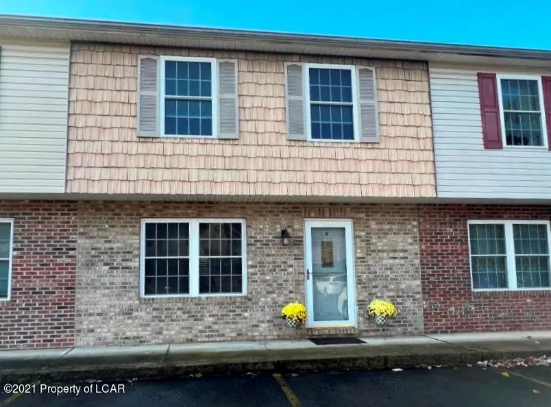 100 E Newport Street, Hanover Township in Hanover Township
