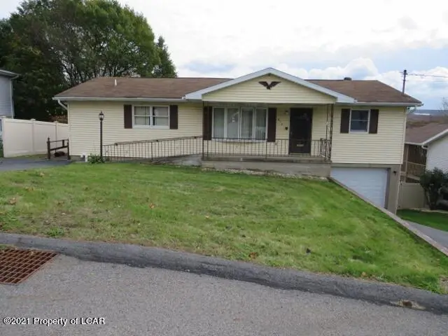 618 Washington Avenue, Olyphant in Olyphant