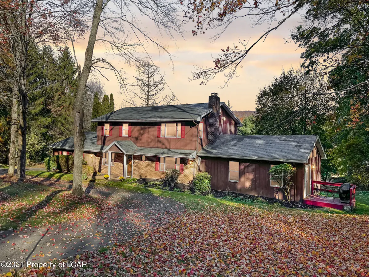 832 Mooretown Road, Sweet Valley in Sweet Valley