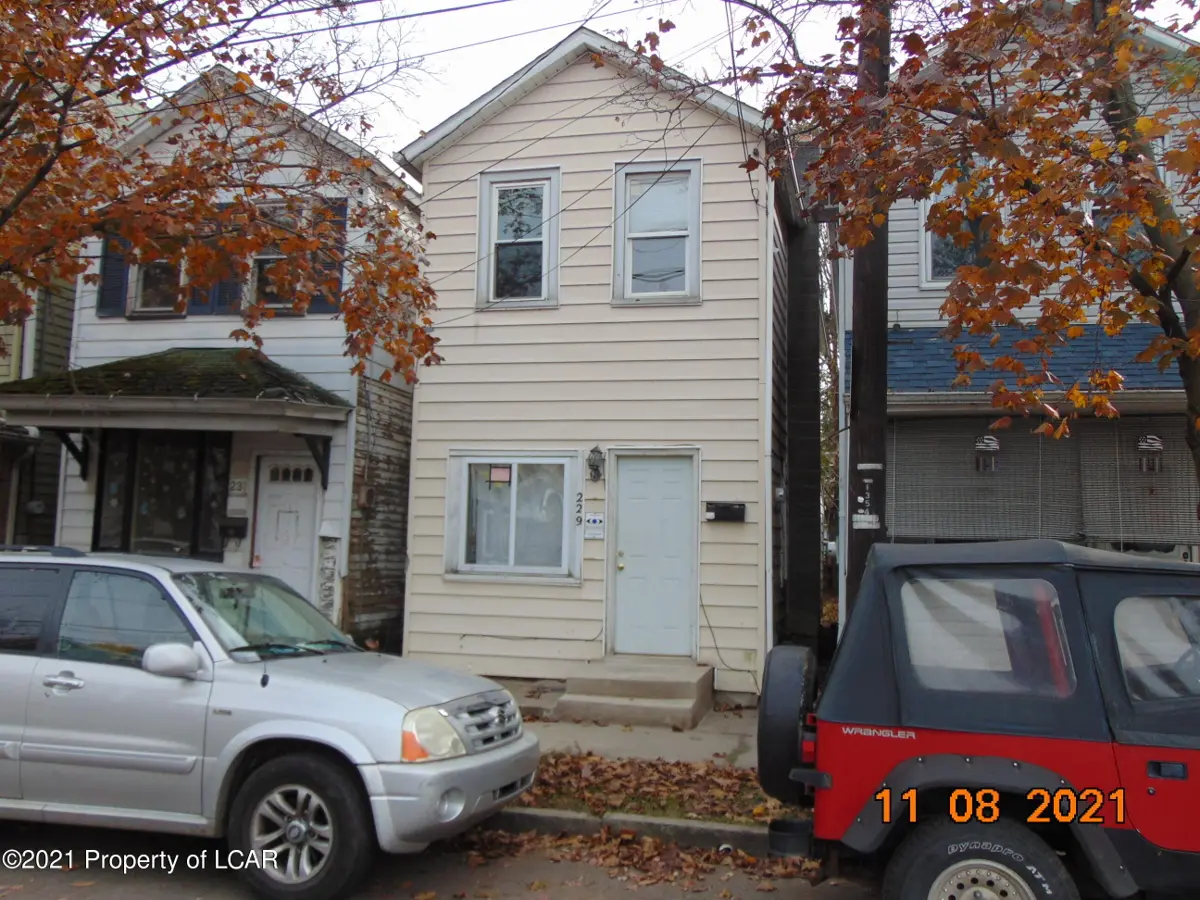 229 N Washington Street, Wilkes-Barre in Wilkes-Barre