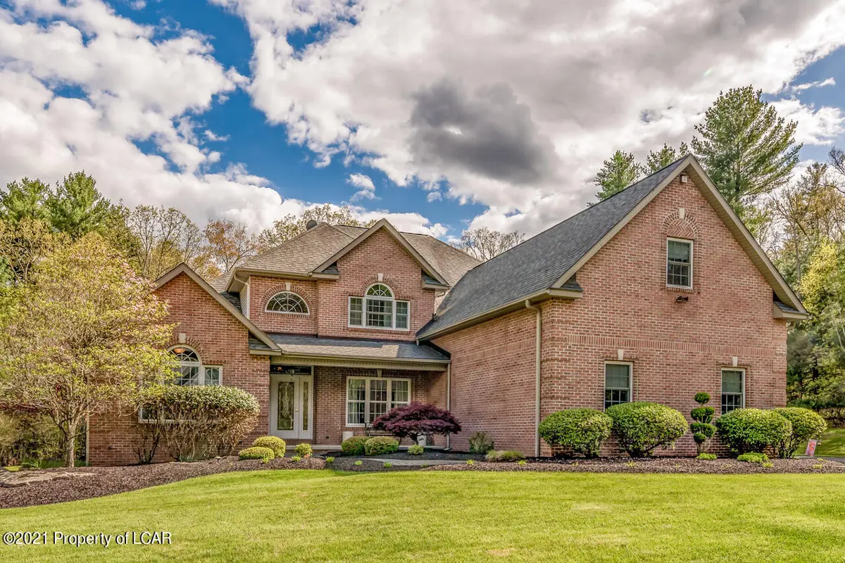 146 Sandwedge Drive, Mountain Top in Mountain Top