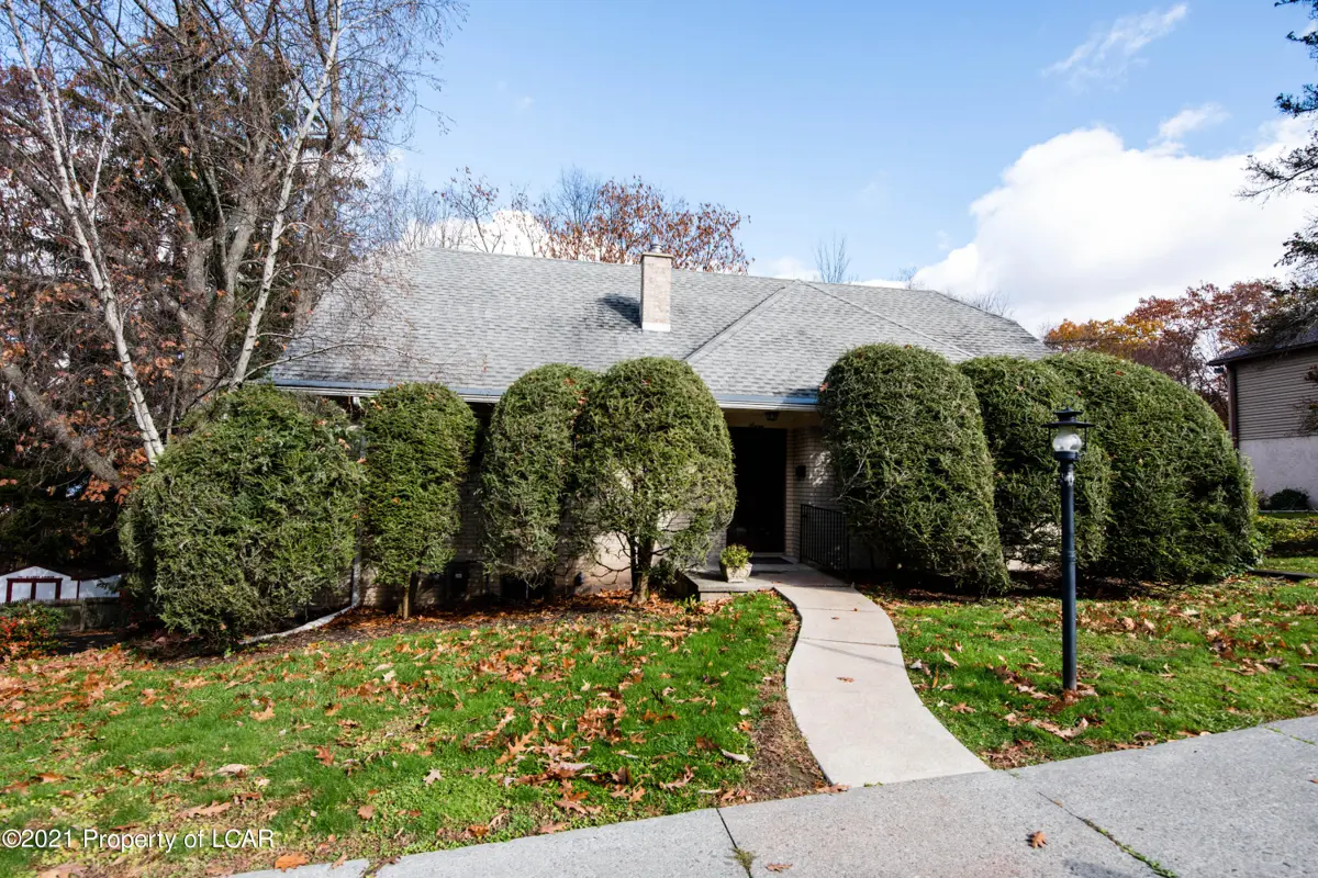 7 Cross Drive, Scranton in Scranton