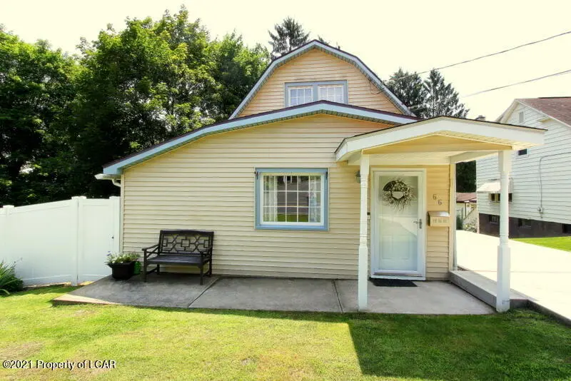 66 W Mt Airy Road, Shavertown in Shavertown