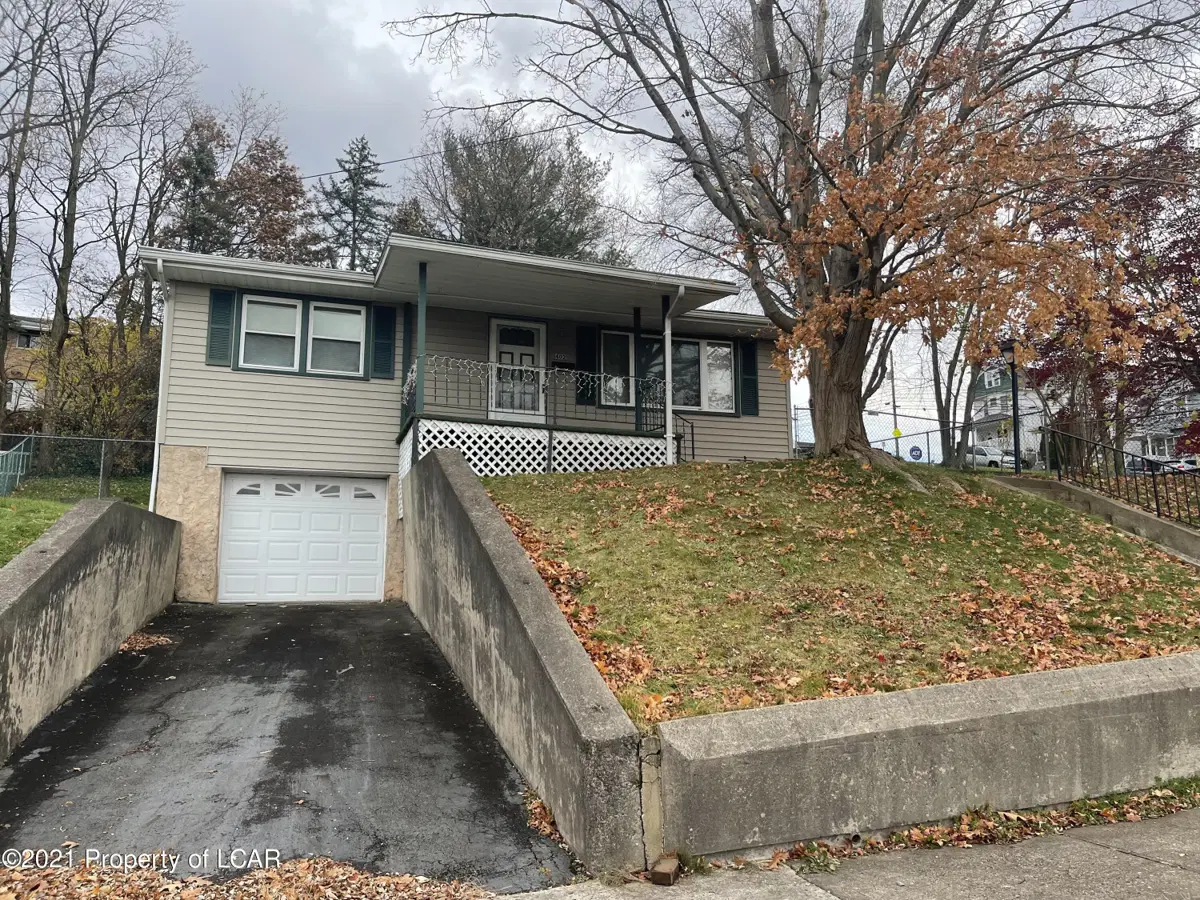 402 S Hancock Street, Wilkes-Barre in Wilkes-Barre