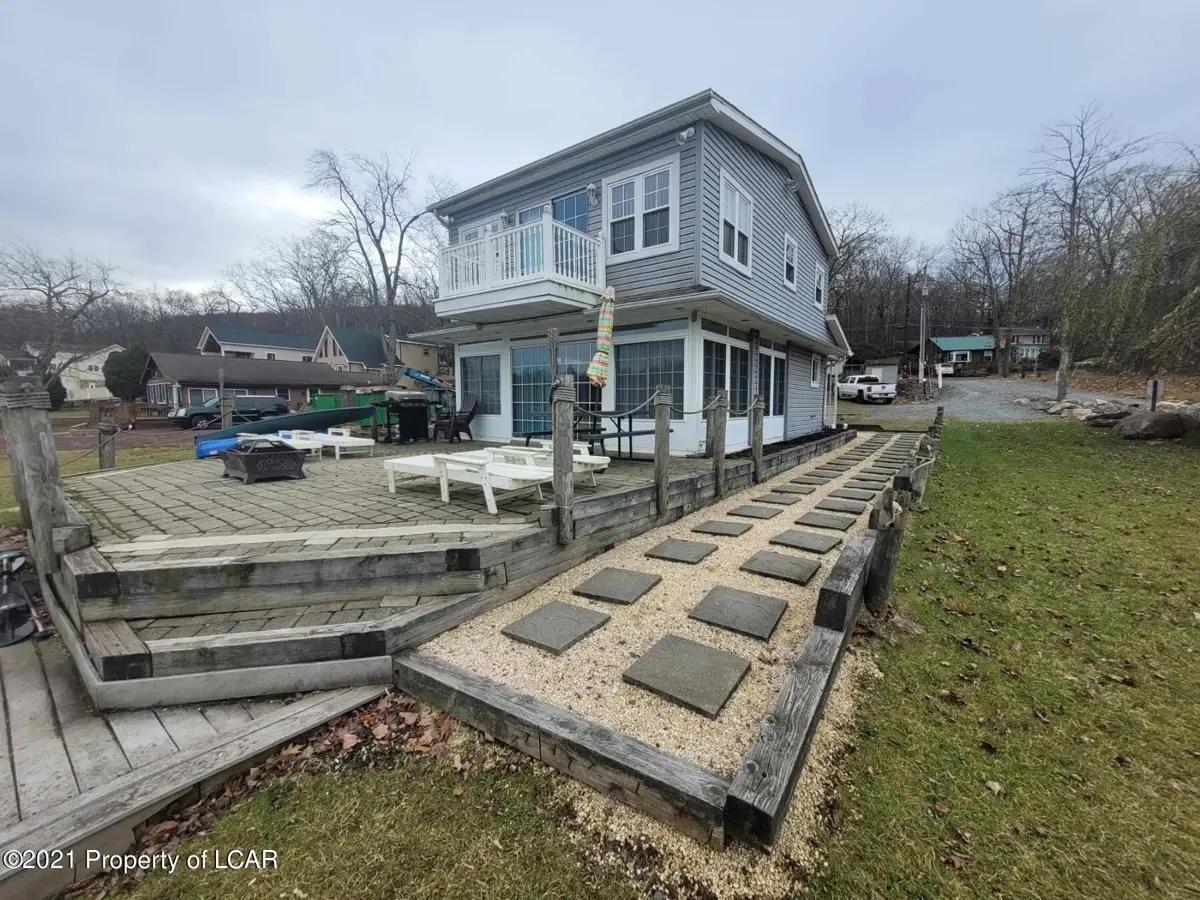 92 S Lake Drive, Lake Harmony in Lake Harmony