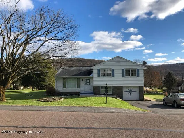 41 W Meadow Street, Shavertown in Shavertown