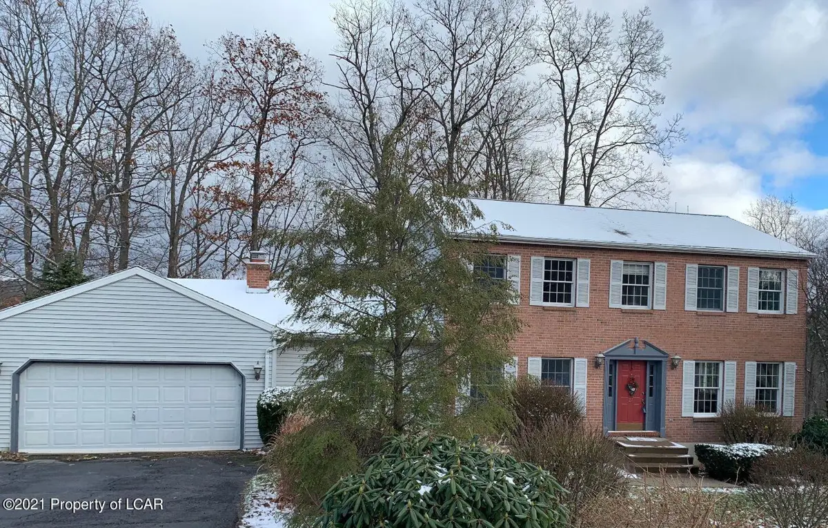 27 Rockledge Drive, Mountain Top in Mountain Top