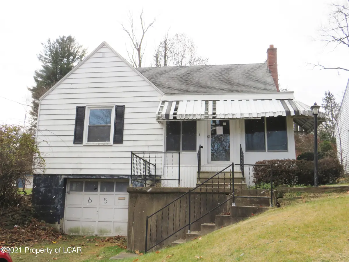 65 Perrin Avenue, Shavertown in Shavertown