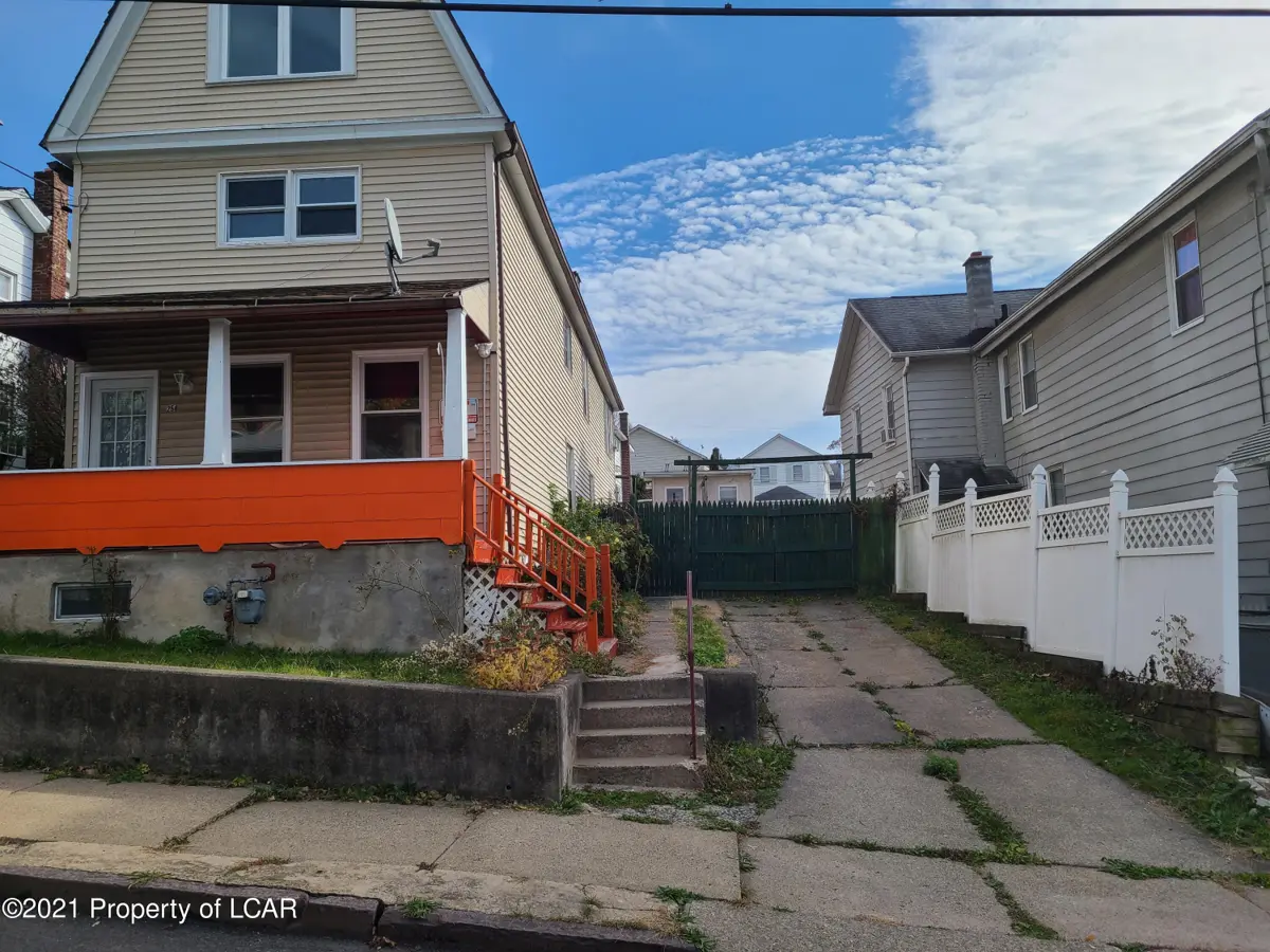 254 S Hancock Street, Wilkes-Barre in Wilkes-Barre