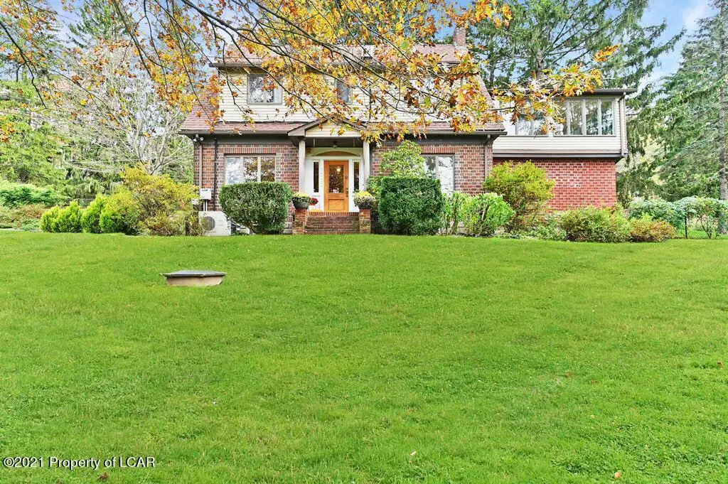 1030 N Abington Road, Waverly in Waverly