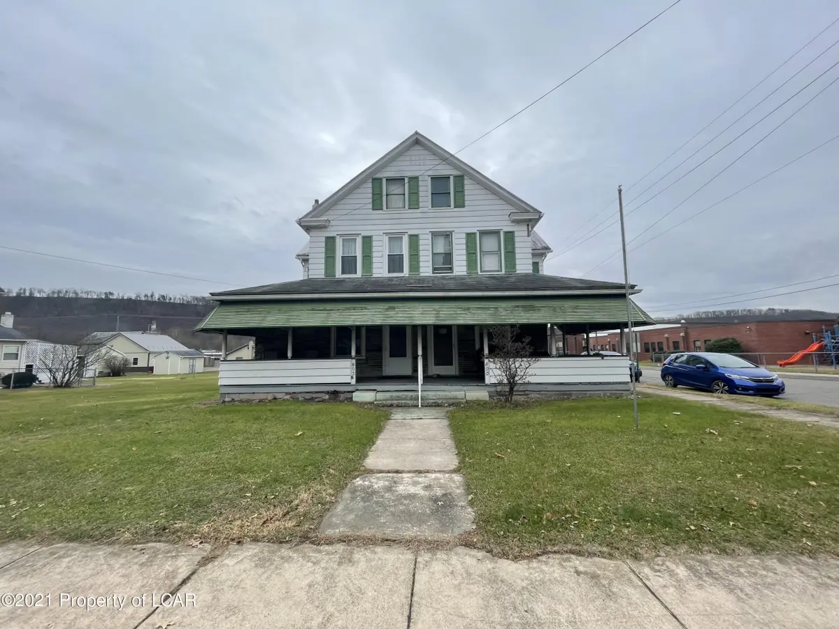 800 E 3rd Street, Nescopeck in Nescopeck