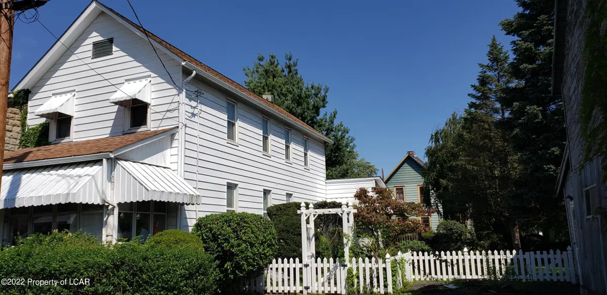 228 North Street, West Pittston in West Pittston