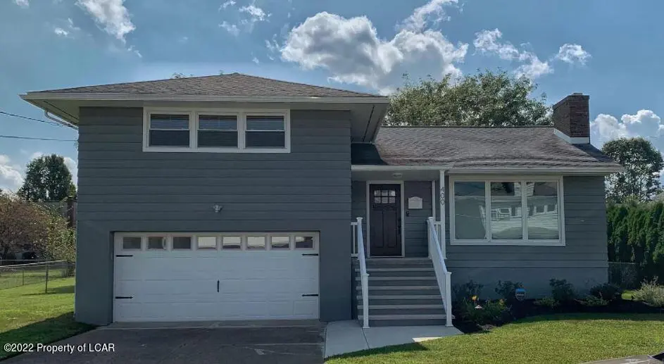 400 Horton Street, Wilkes-Barre in Wilkes-Barre