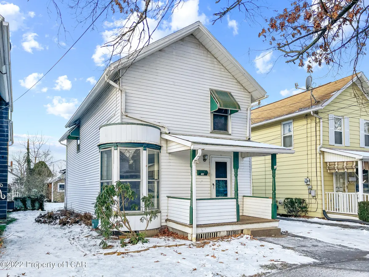 106 W Walnut Street, Kingston in Kingston