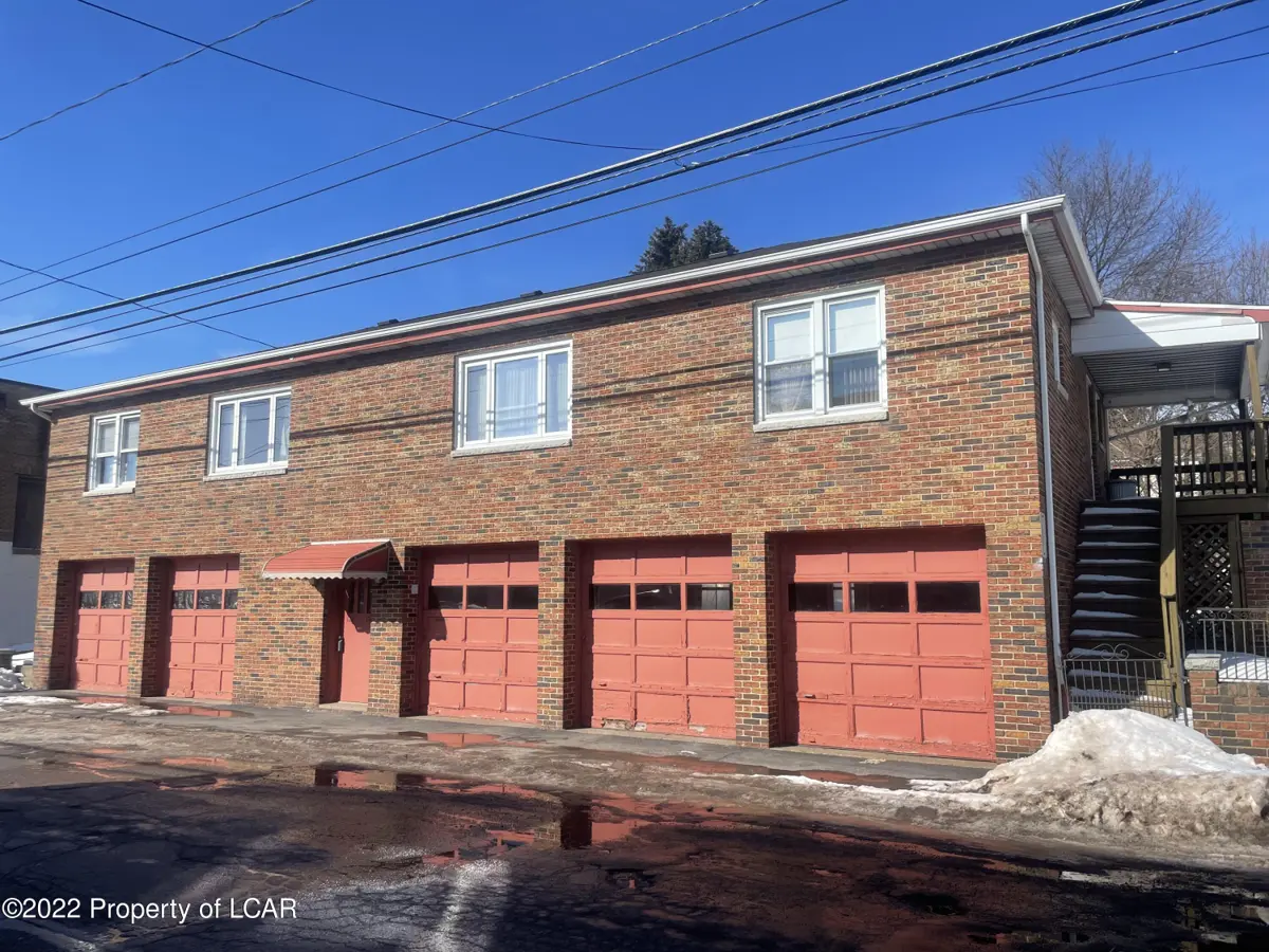127 E 1st Street, Hazleton in Hazleton