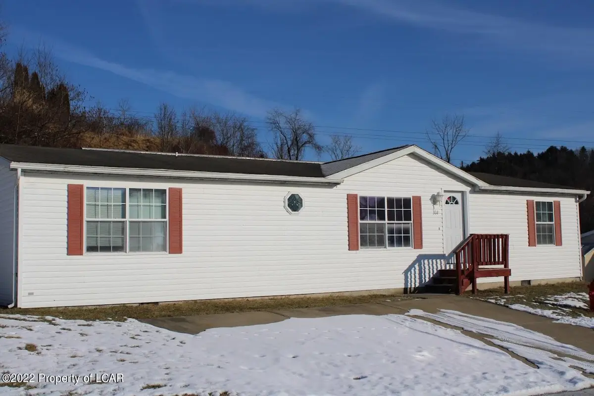 304 Echo Valley Drive, Shavertown in Shavertown