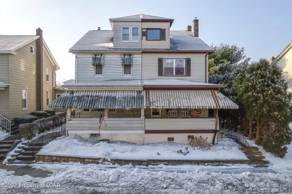 310 W Blaine Street, McAdoo in McAdoo