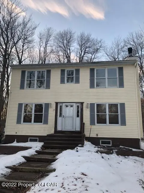 5082 Spruce Lane, Tobyhanna in Tobyhanna
