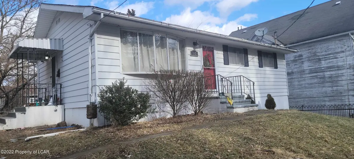397 Main Road, Hanover Township in Hanover Township