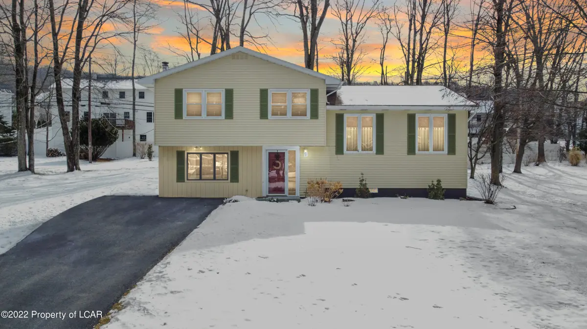 32 Yorktown Road, Mountain Top in Mountain Top